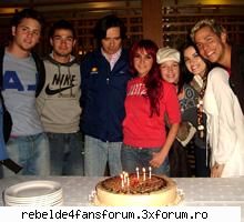 happy b-day data decembrie fost ziua lui dulce...un intarziat feliz amo