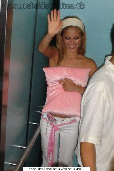 Catalogul Andrea - luandu-i.....interviuri..!! - ♥Anahi♥