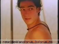 Clipul NUESTRO AMOR(Capturi) - ponchito ... dezbracat ...?!?!?! - RBD