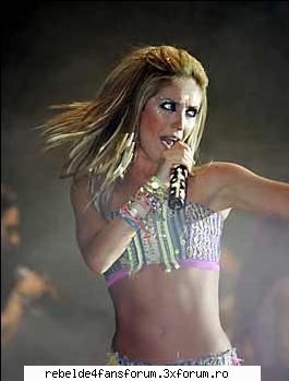 PICZ CU DULCIK D ANAHI - si aici e si mai si..........=) - ♥Anahi♥